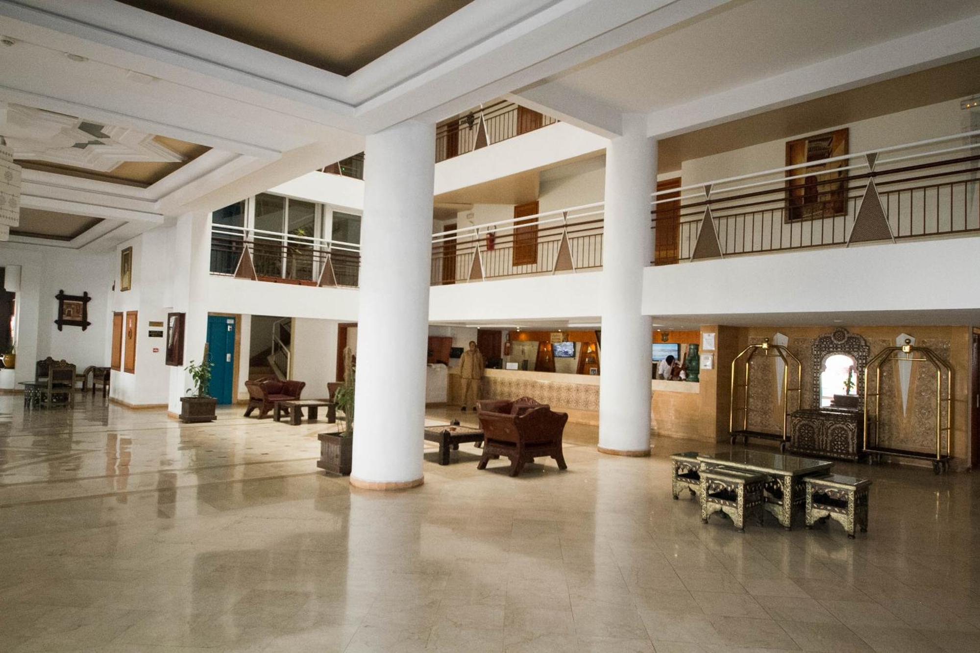 Appart'Hotel Intouriste Agadir Bagian luar foto
