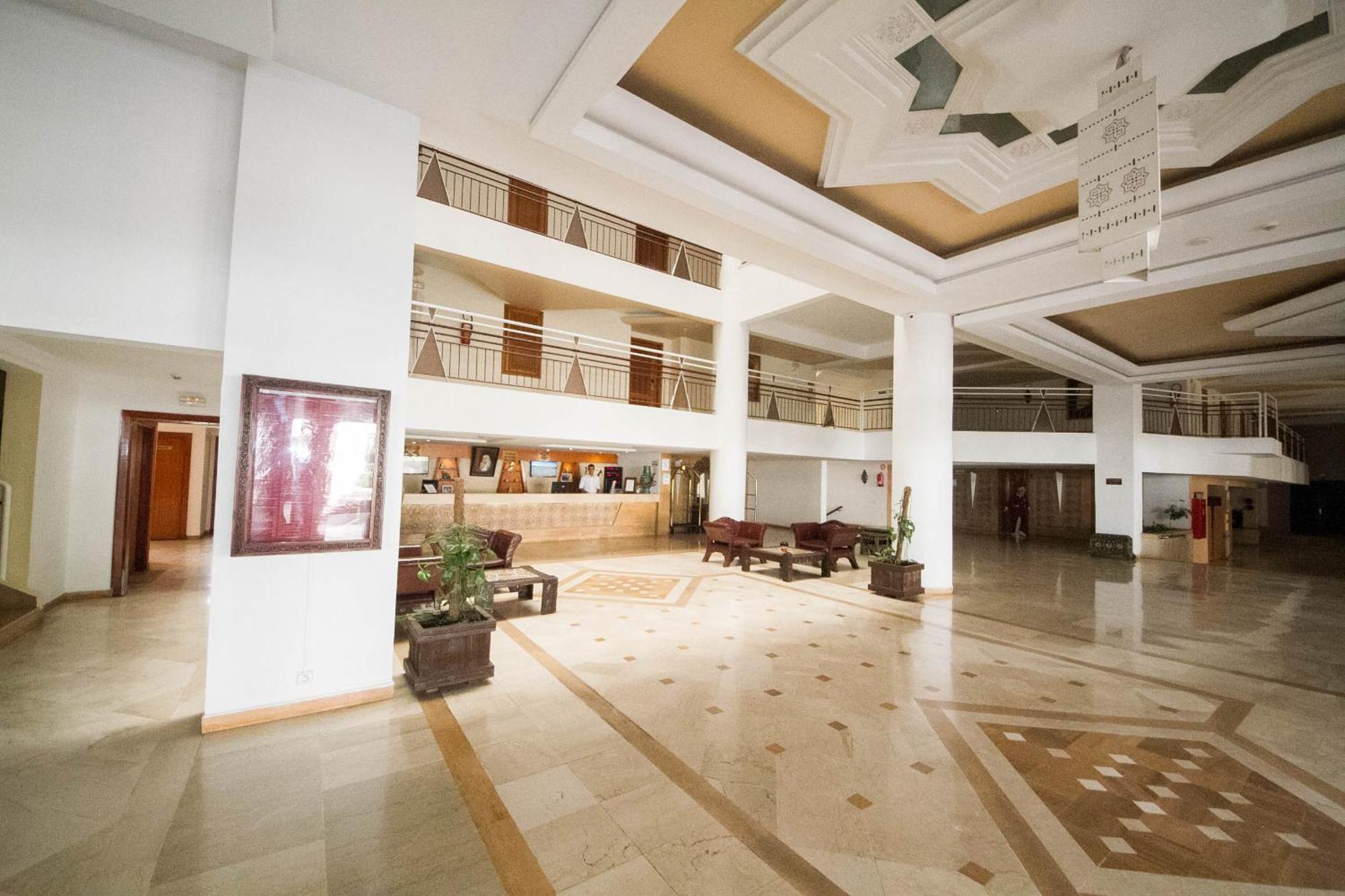 Appart'Hotel Intouriste Agadir Bagian luar foto