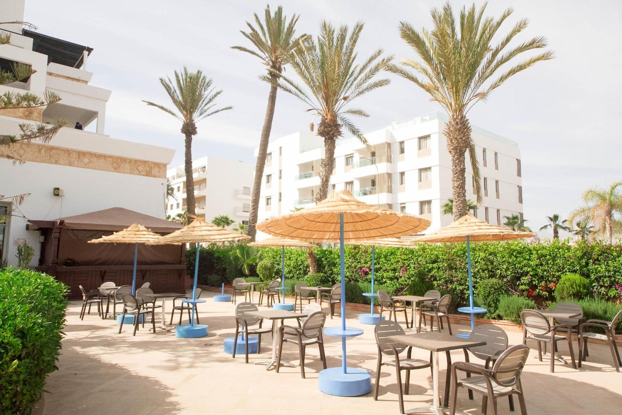 Appart'Hotel Intouriste Agadir Bagian luar foto