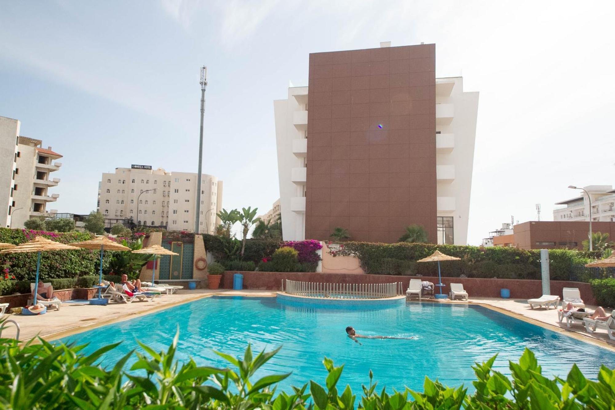 Appart'Hotel Intouriste Agadir Bagian luar foto