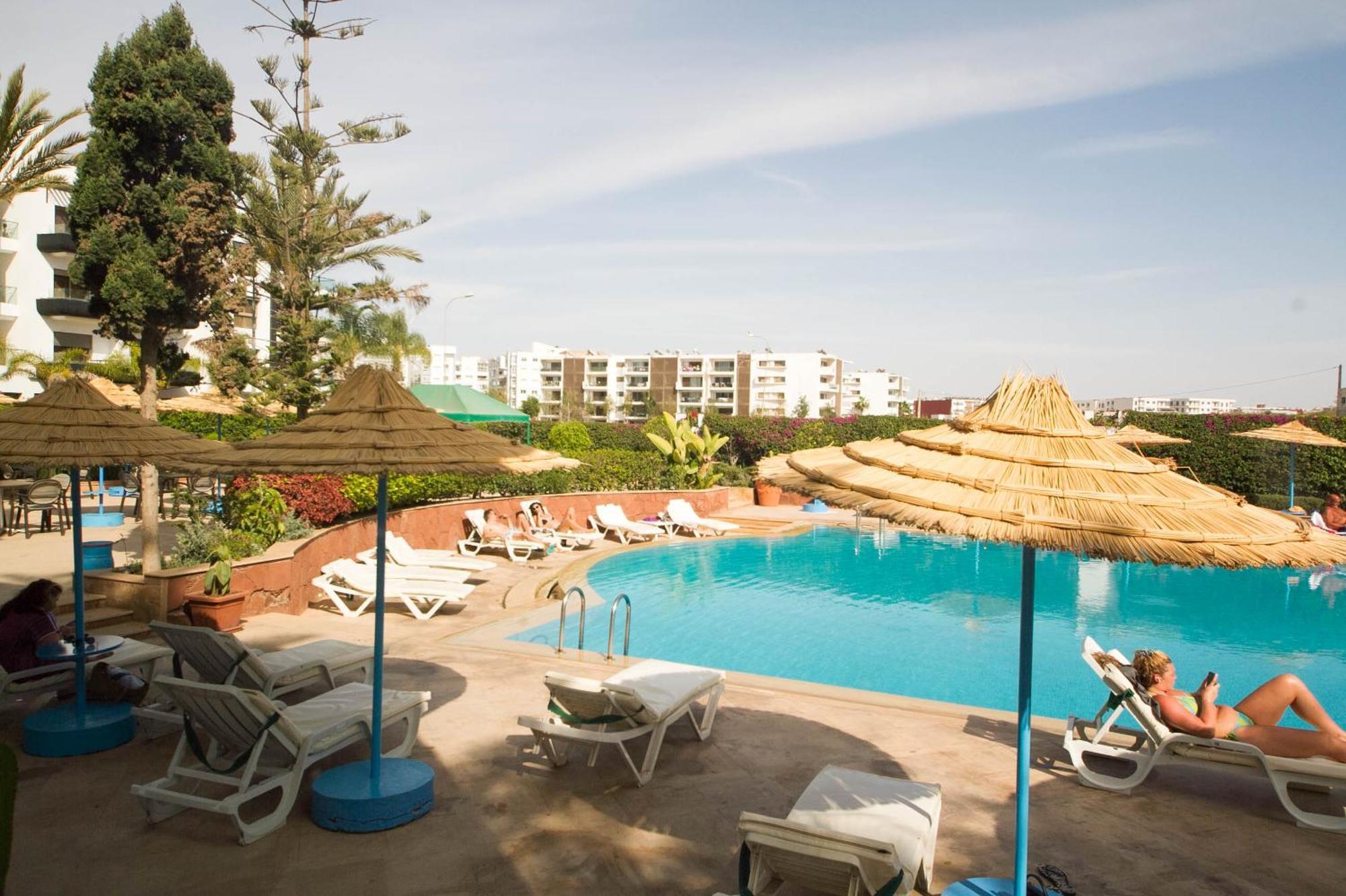 Appart'Hotel Intouriste Agadir Bagian luar foto