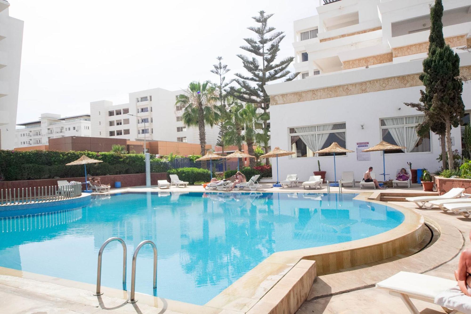 Appart'Hotel Intouriste Agadir Bagian luar foto
