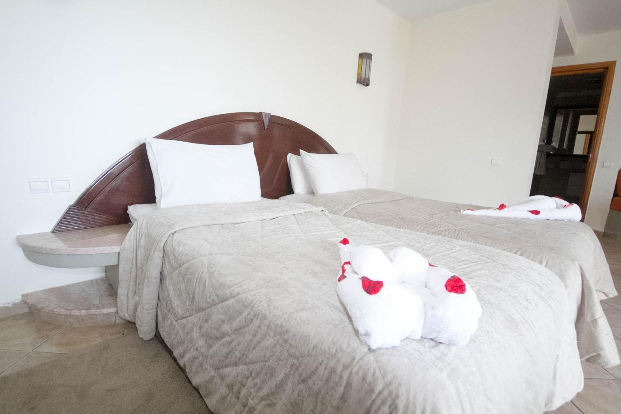 Appart'Hotel Intouriste Agadir Bagian luar foto
