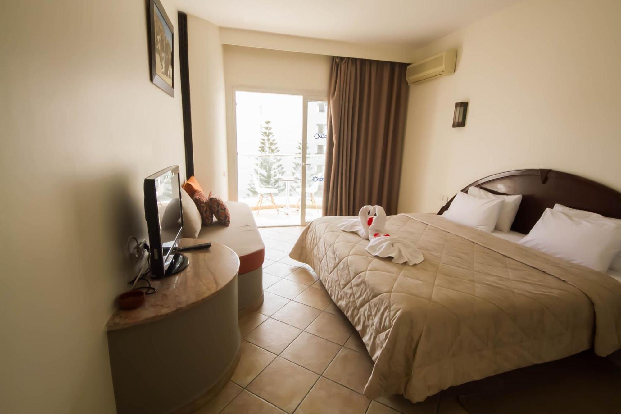 Appart'Hotel Intouriste Agadir Bagian luar foto